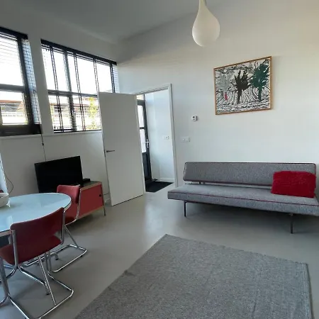 28a5 With Free Parking Place Amsterdam