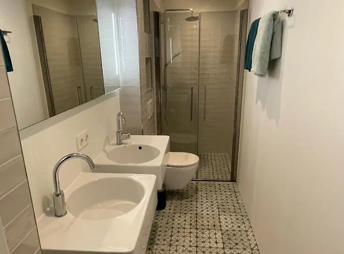 28a5 With Free Parking Place Pensión Ámsterdam